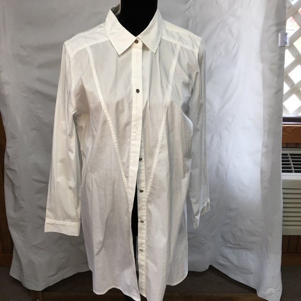NWT Chico's Black Label Poplin Bottom Blouse